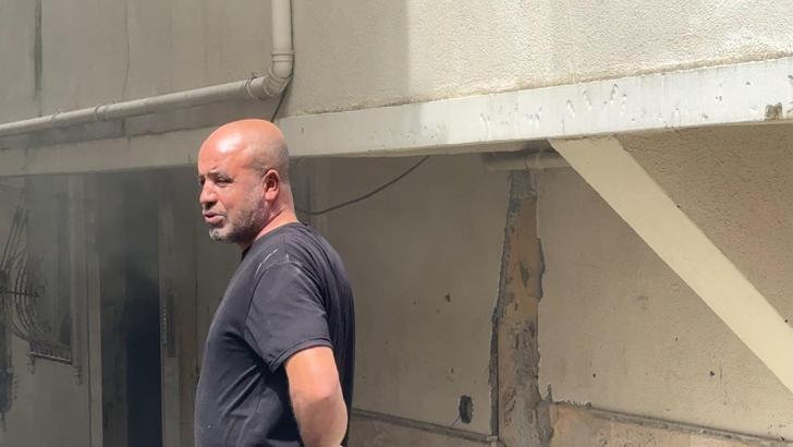 İstanbul- Avcılar'da 4 katlı binada yangın çıktı; mahsur kalan işçiyi itfaiye kurtardı