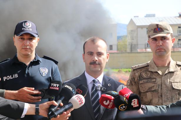 Diyarbakır'da son 2 yılda ele geçirilen 20 ton esrar imha edildi (2)