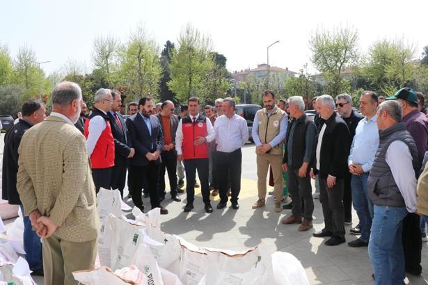 Yalova'da 51 çiftçiye yağlık ayçiçeği tohumu dağıtıldı