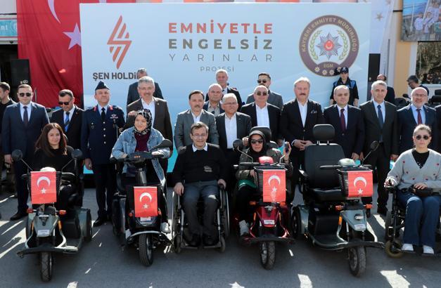 Kayseri'de 130 adet akülü araç dağıtımı gerçekleştirildi