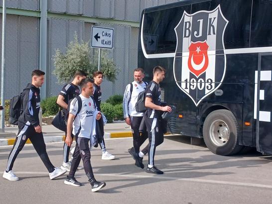 Beşiktaş’a İzmir’de coşkulu karşılama