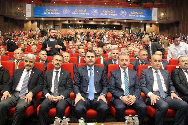 Bakan Kurum: Milletimiz emanet olarak verdiği oyla şımaranları, millete parmak sallayanları görmektedir