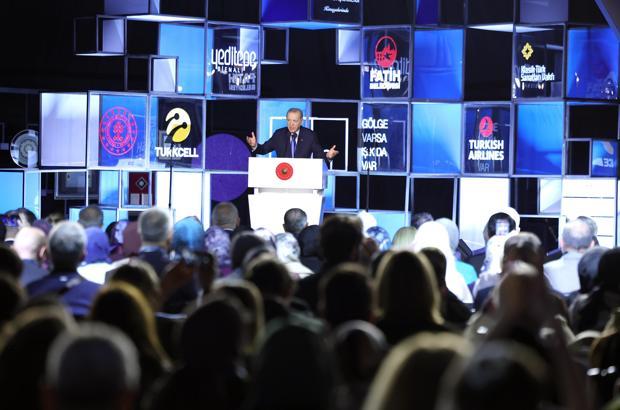 İstanbul - Cumhurbaşkanı Erdoğan, 3’üncü Yeditepe Bienali’nin açılışına katıldı