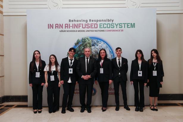 BM'nin programında öğrencilerden ‘yapay zeka kullanımı’ tartışması