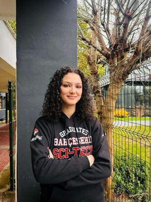 LGS birincisi İrem, dünyanın en iyi 7 üniversitesinden kabul aldı