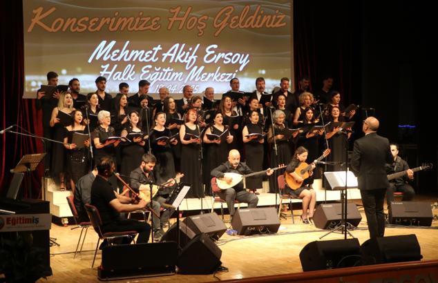 Burdur'da Türkü gecesi