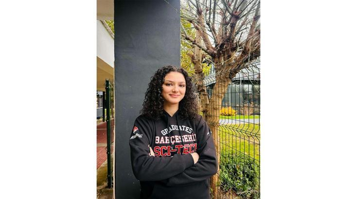 LGS birincisi İrem, dünyanın en iyi 7 üniversitesinden kabul aldı