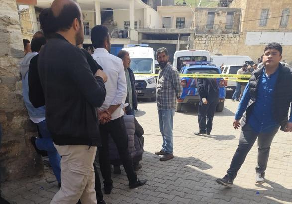 Cami tuvaletinde boğazı kesilmiş halde ölü bulundu