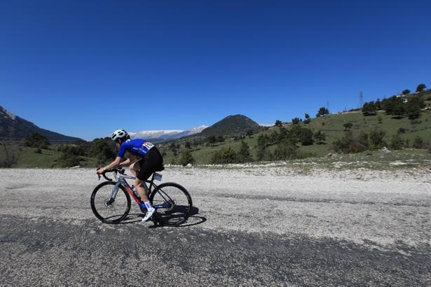 AKRA Gran Fondo’da pedallar dostluk için döndü