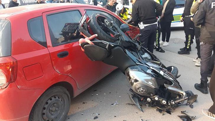 Otomobil ile motosiklet çarpıştı; 1 yaralı