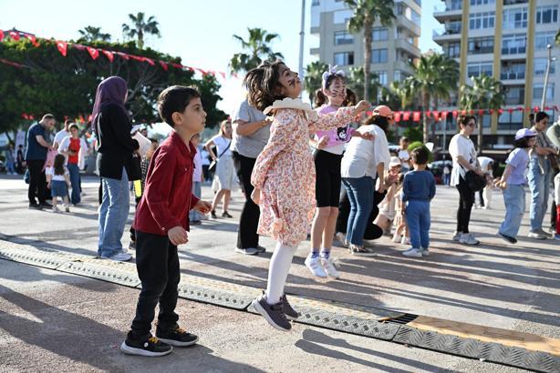 Uluslararası Mersin Çocuk Festivali başladı