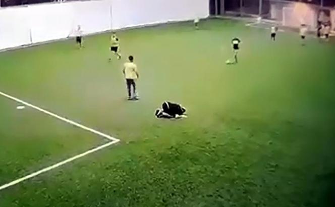 Halı sahada kalp krizi geçirip, hayatını kaybetti