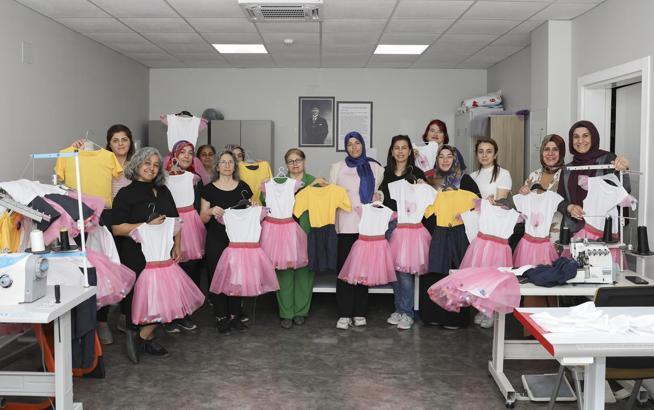 23 Nisan’da çocukların kıyafetleri büyükşehirden