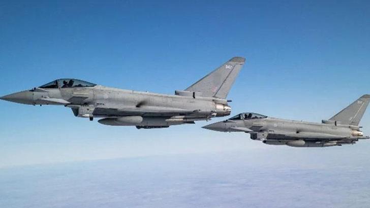 İngiliz Kraliyet Hava Kuvvetleri, Rus jetlerini engelledi