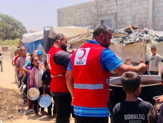 Türk Kızılay’dan Gazze’de hizmet veren aşevinin gıda stoklarının azaldığını belirtti