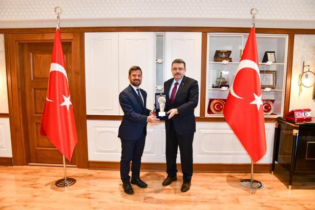 Trabzon Büyükşehir Belediyesi'ne 'Ulaşımda Aklın Yolu' ödülü