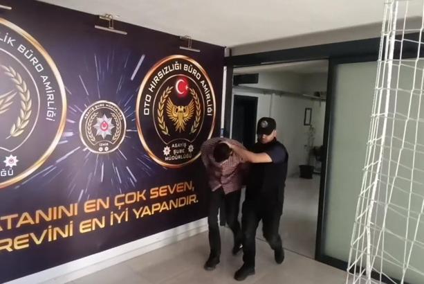 Yakalanmamak için kıyafet değiştiren hırsızlık şüphelisi tutuklandı