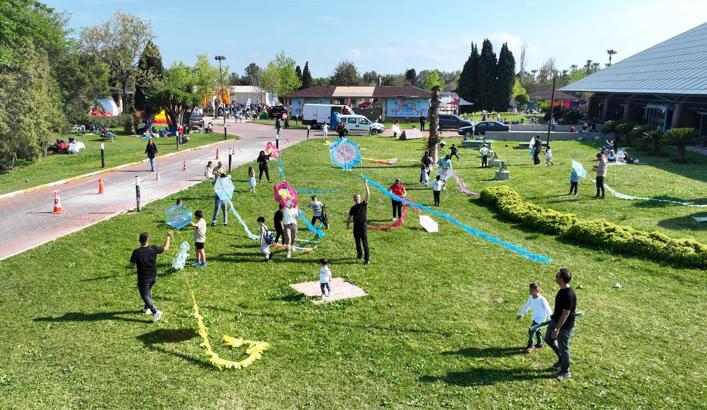 Antalyalı çocuklar 23 Nisan'ı dolu dolu kutluyor