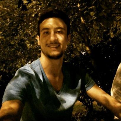 Güreşlere katıldığı boğasının boynuz darbeleriyle öldü