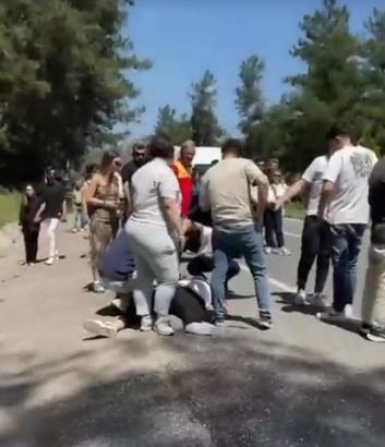 Marmaris'te 4 araç zincirleme kazaya karıştı; 2 ölü, 3 yaralı (2)