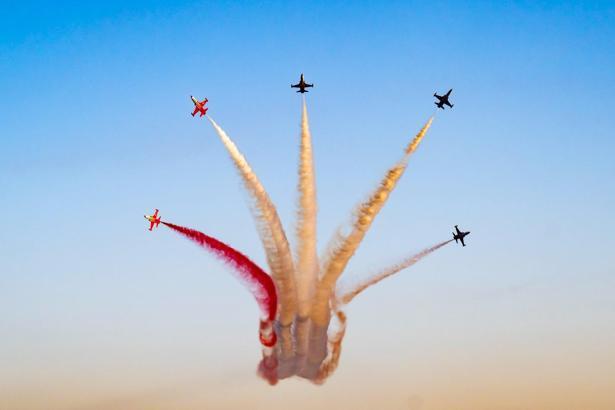 Mersin’de Türk Yıldızları’ndan muhteşem gösteri