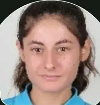 Devrilen traktördeki Aylin hayatını kaybetti