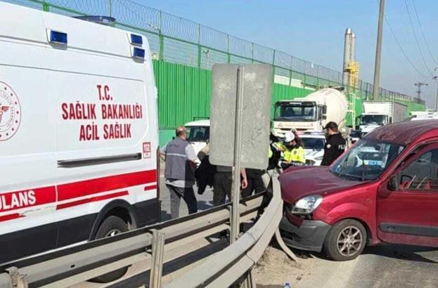 Kocaeli'de zincirleme kaza; 3 yaralı