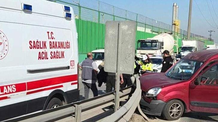 Kocaeli'de zincirleme kaza; 3 yaralı