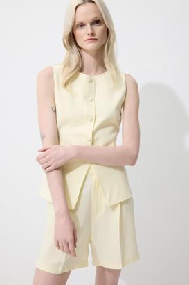 DeFacto’dan yaza özel ‘Butter Yellow Koleksiyonu’