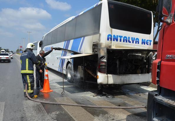 Otobüsteki yangın, yedek şoför sayesinde fark edilip söndürüldü