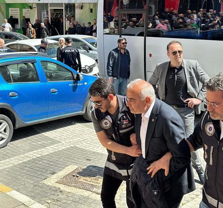 Devrek'teki usulsüzlük soruşturmasında 10 şüpheli adliyede