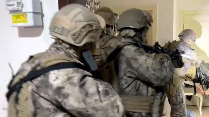 Kırklareli merkezli kargo ile uyuşturucu satan şüphelilere operasyonda 3 tutuklama