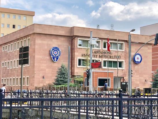 Hamile kadın evinde bıçaklanarak öldürüldü, eşi gözaltına alındı