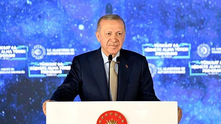 Cumhurbaşkanı Erdoğan: Bugünkü başarı, gençlere umutsuzluk aşılayan zihniyete indirilmiş ağır bir darbedir
