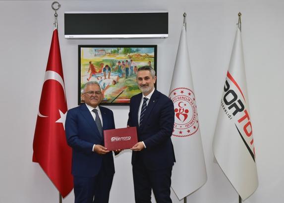 Erciyes Yüksek İrtifa Kamp Merkezi'ne atletizm pisti yapılacak