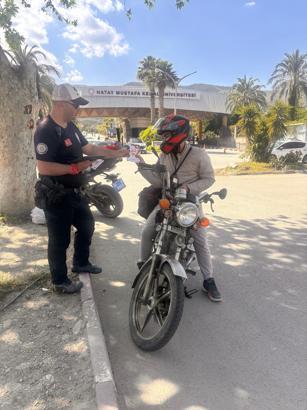 Hatay’da motosiklet sürücülerine koruyucu ekipman uyarısı