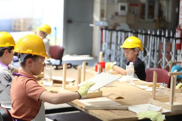 Muğla Büyükşehir'den minik ustalara kuş yuvası atölyesi