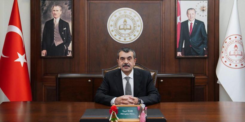 Bakan Tekin'den '23 Nisan' mesajı
