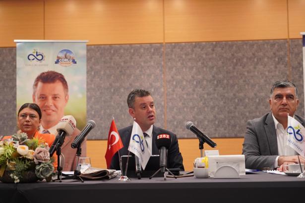 Çorlu Belediye Başkanı Sarıkurt, basın mensuplarıyla buluştu