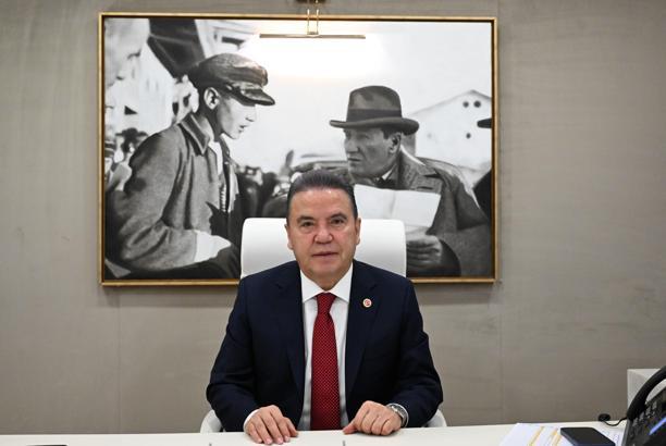 Başkan Böcek'ten 23 Nisan mesajı