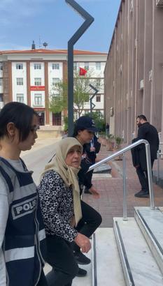 Aydın'da 2 yaşındaki çocuğa şiddet uygulayan bakıcı tutuklandı