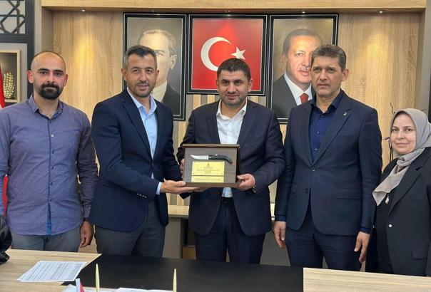 AK Parti heyetinden Serik'e ziyaret