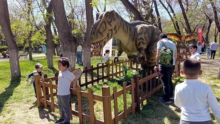 Lüleburgaz'da Uluslararası Çocuk Şenliği'nde çocuklar eğlendi