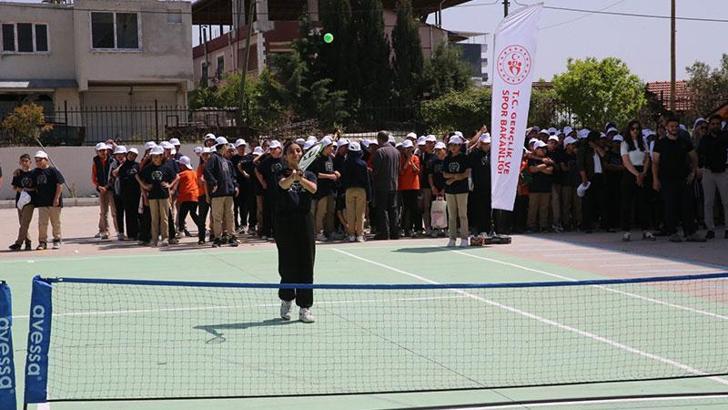 Haydi Tenise Projesi 11 deprem ilinde eş zamanlı başladı