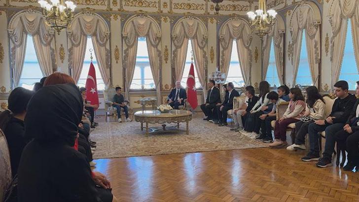 Vali Gül, 5 ilden gelen öğrencileri ağırladı