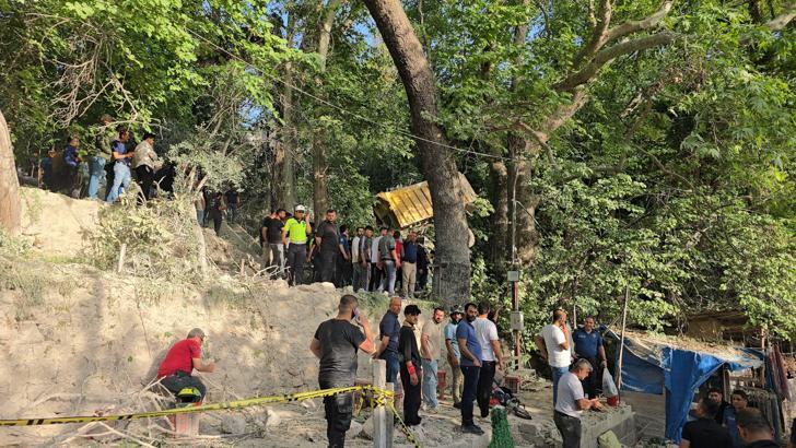 Hatay'da freni arızalanan kamyon şelale bölgesine düştü: 1 ölü, 1 yaralı