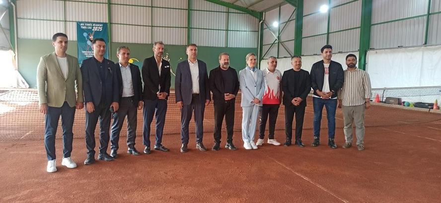 TTF Başkanı Müderrisgil, 'Haydi Tenise' projesini Hatay’da başlattı