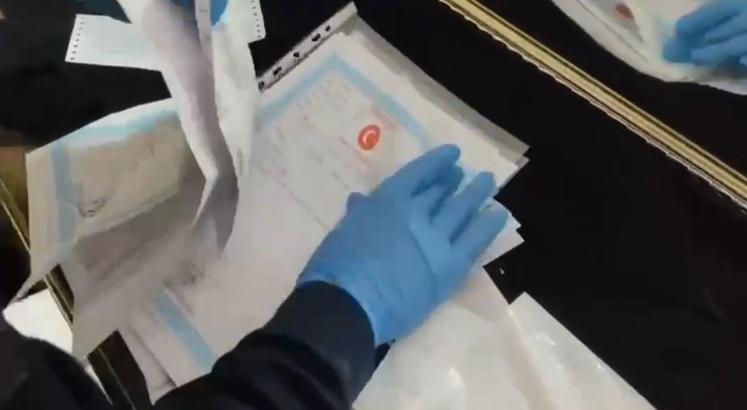 Manisa'da 'Çakallar' ve 'Tokuçlar' suç örgütlerine operasyon: 11 gözaltı