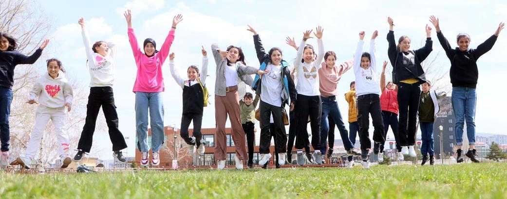 Kırsalda yaşayan 23 ortaokul öğrencisi, Erzurum'u ilk kez gördü