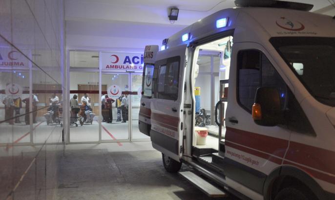 Gaziantep’te otomobil istinat duvarına çarptı: 5 yaralı